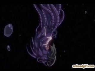 Krásný anime vysokoškolačky chycený a vrtané podle tentacles netvor