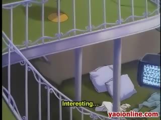 Hentai youngster gauna susieta į rankos ir kojos į lova