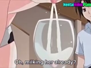 他 將 愛 到 牛奶 該 女學生