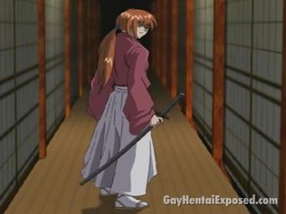 Nutikas anime gei mängimine a räpane ninja ja võitlemine koos vähe buddies
