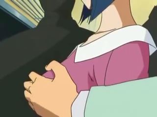 Stupendous docka var skruvad i offentlig i animen